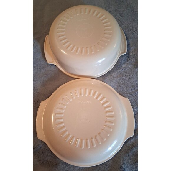 Tupperware Tupperwave Stacker bowl and lid set 1 3/4 qt for microwave almond - Picture 2 of 3